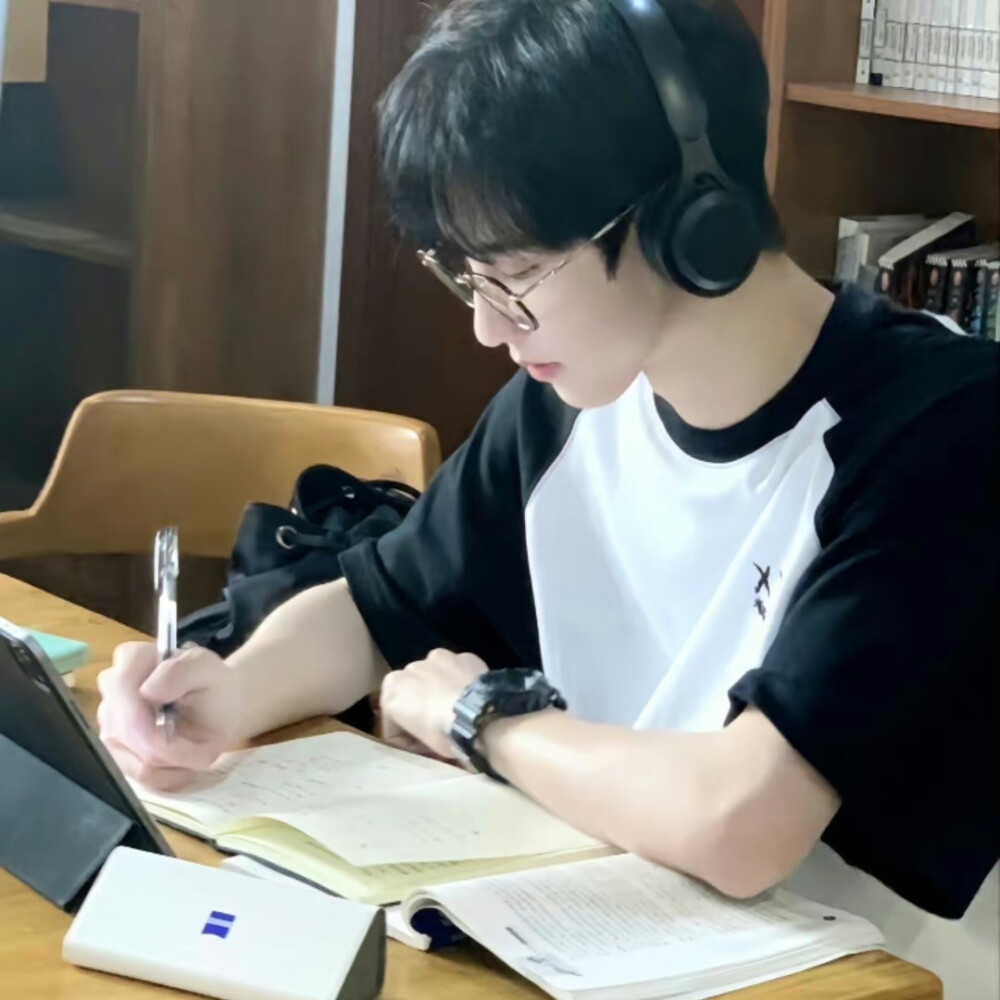 真人男生头像 ｜ 高清男头 ｜ 素质拿图