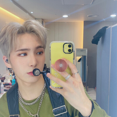 Kevin
朴真佑 박진우 Park Jinwoo