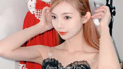 许杨玉琢素材｜谁说公主和王子是绝配
使用注明Dawn顾奶芙
二转二改注明Dawn顾奶芙