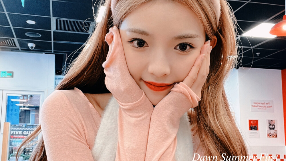 许杨玉琢素材｜谁说公主和王子是绝配
使用注明Dawn顾奶芙
二转二改注明Dawn顾奶芙