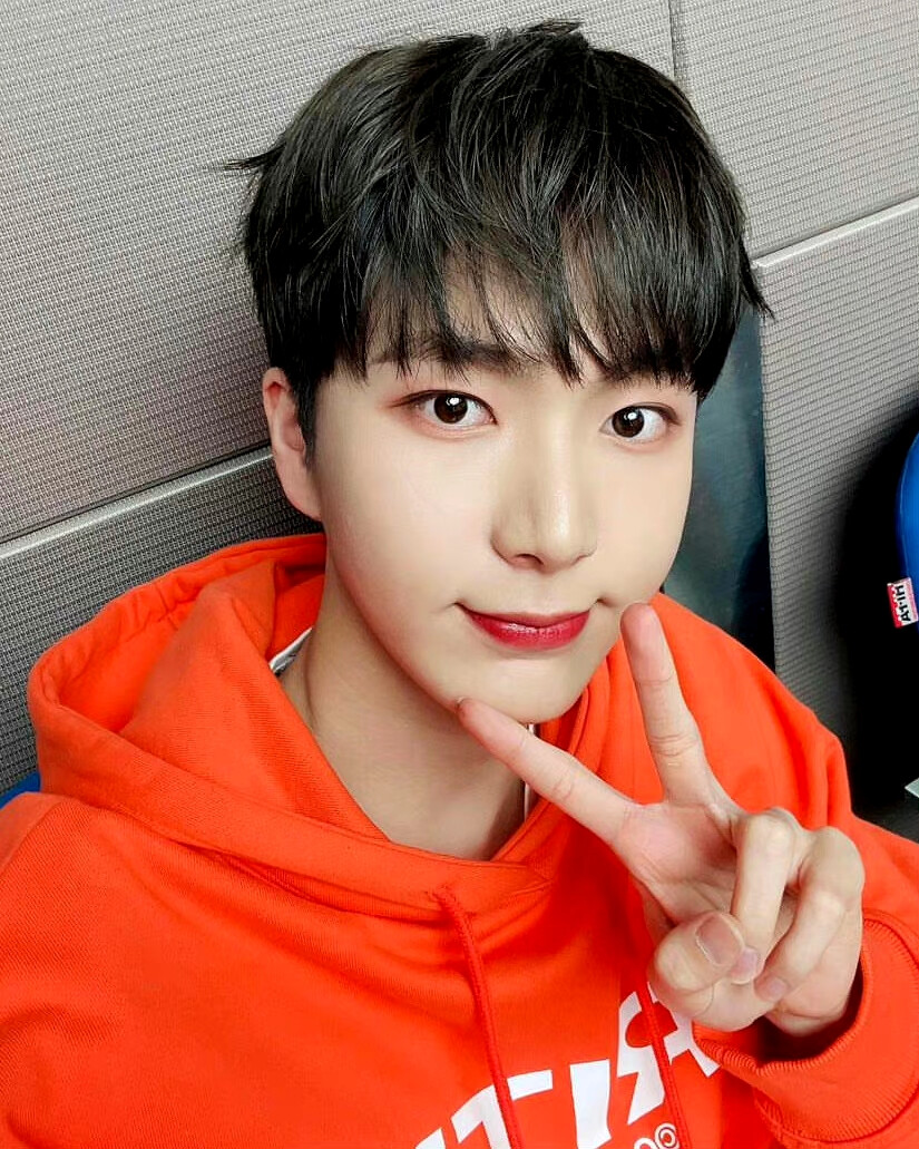 Kevin
朴真佑 박진우 Park Jinwoo