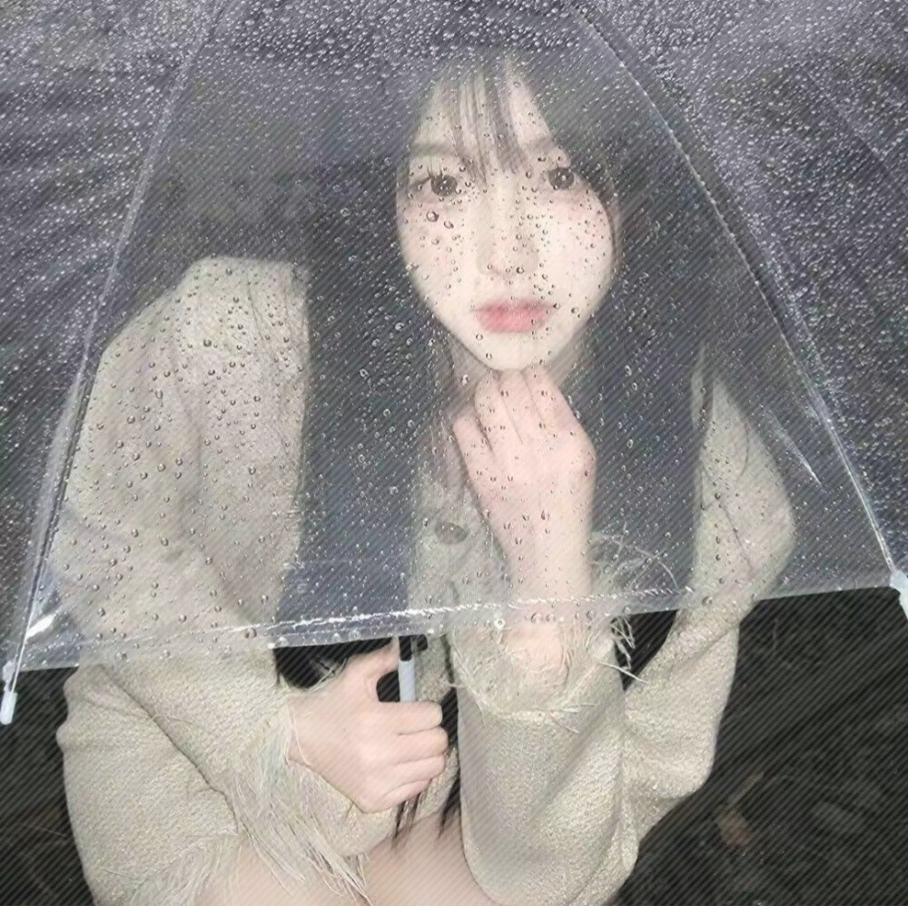 女