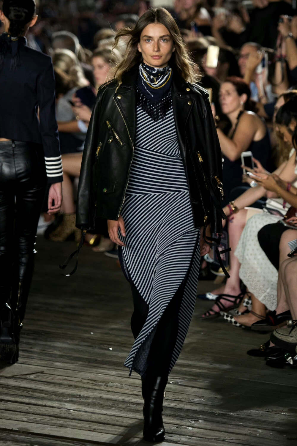 礼服、秀场、时装周、时尚、模特