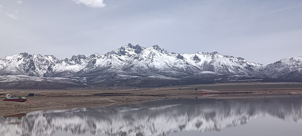 雪山美景