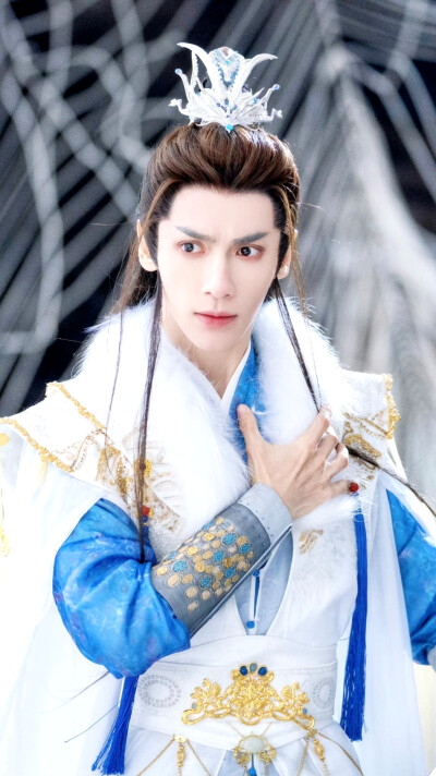 长月烬明｜罗云熙