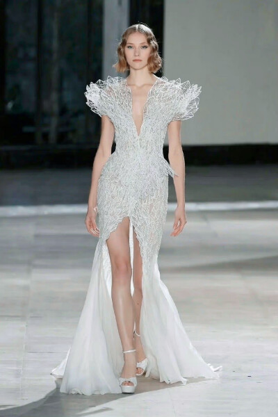 Tony Ward 线雕 3D 打印裙