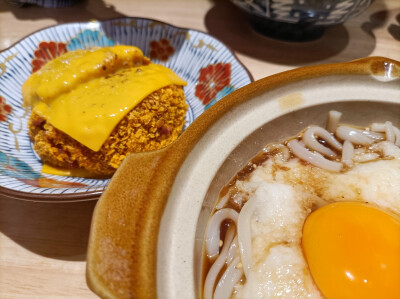 可乐饼还行，这个乌冬面反正吃起来怪怪的，就是个日式简餐
5.18
