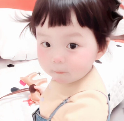 ꒰ঌ( ˶'-'˶) ໒꒱呆呆k