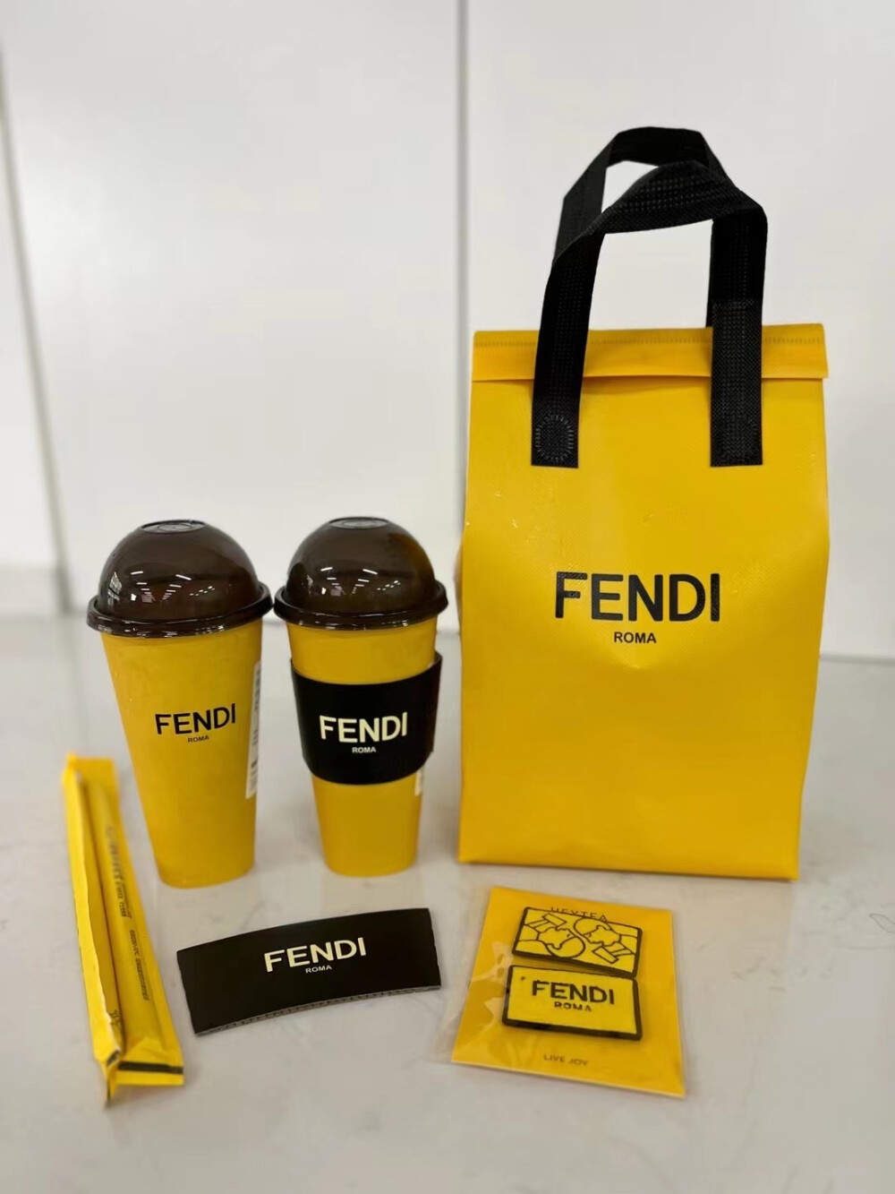 喜茶 FENDI