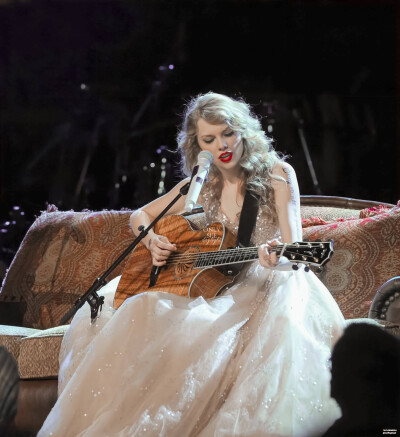 Taylor Swift
泰勒斯威夫特
霉霉
壁纸头像