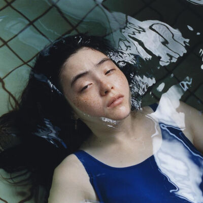 世理奈