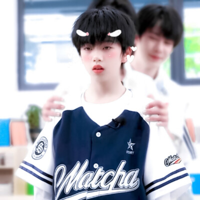 谁家的小猫咪跑出来啦～