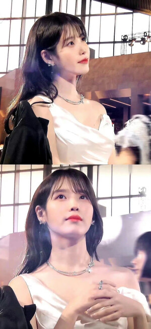 真人女生壁纸 ｜ 女生壁纸 ｜ 素质拿图