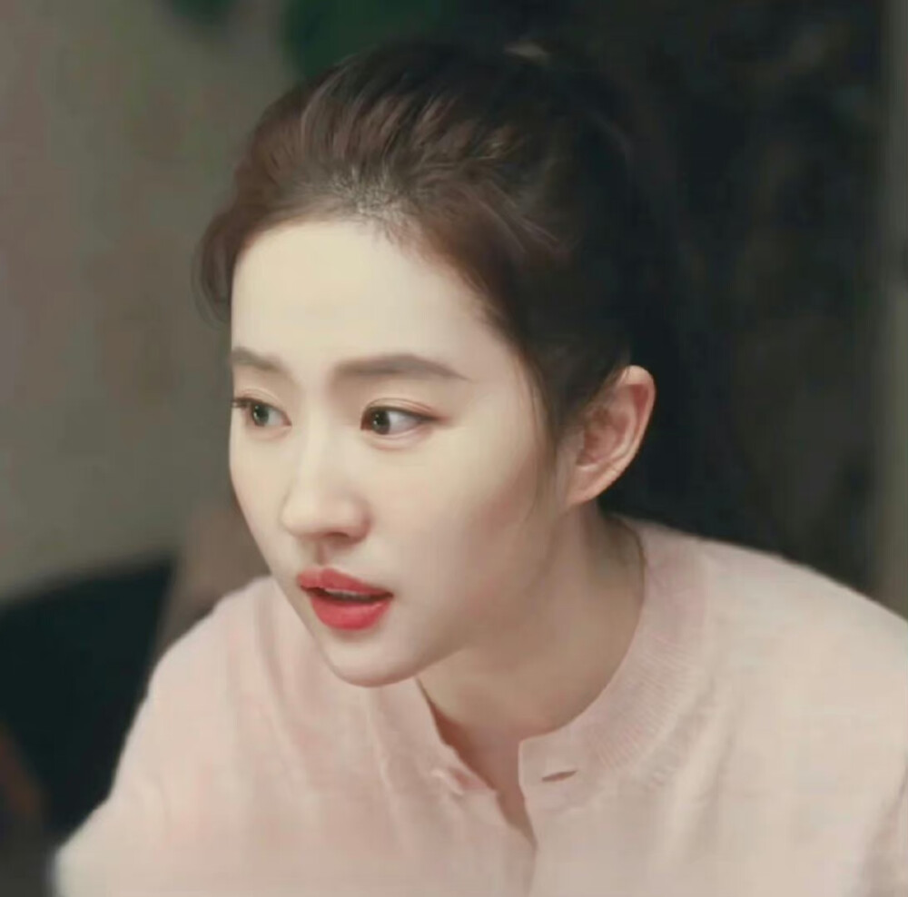 刘亦菲 の 头像 08logo侵删.