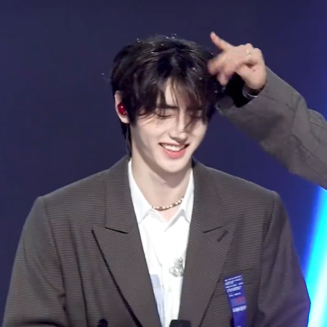 自截未修 可二改 ENHYPEN 朴成训 《bills》礼貌拿图～