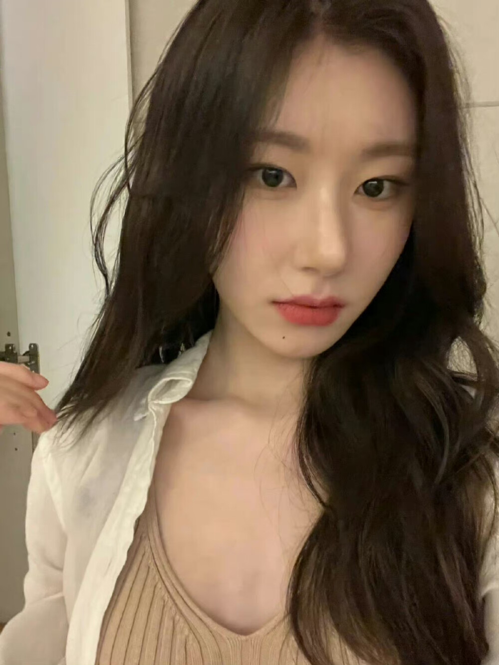 李彩领 chaeryong
©Logo侵删.