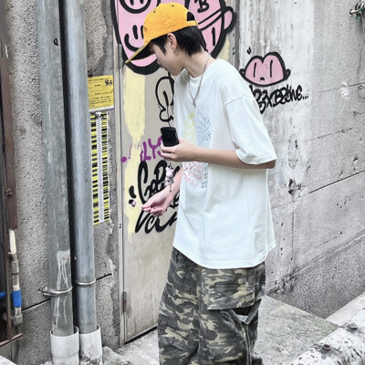 帅气男孩