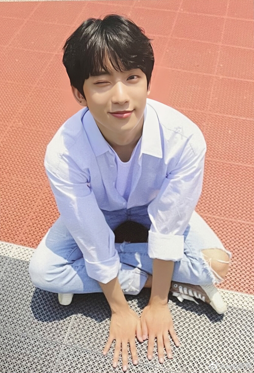 阳光璨尼✨
部分图源自wb（见水印）