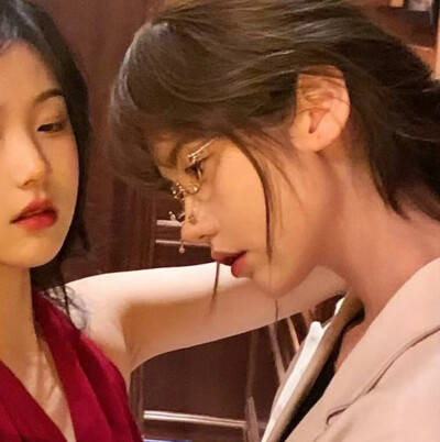 双人女头（侵删）