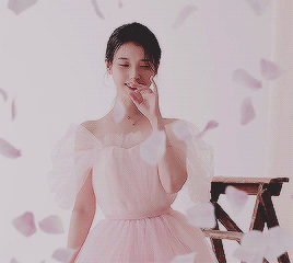IU