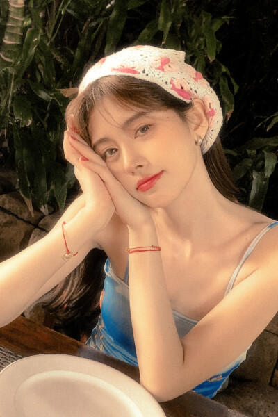 鞠婧祎
图源微博©Pink_or_Pig