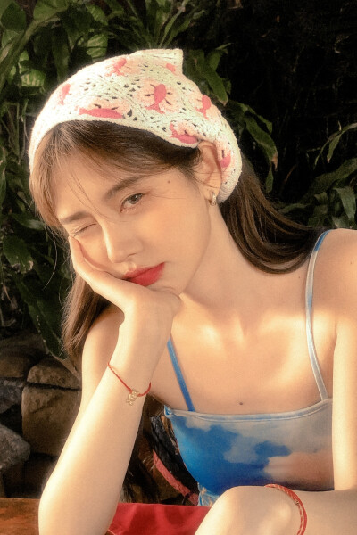 鞠婧祎
图源微博©Pink_or_Pig