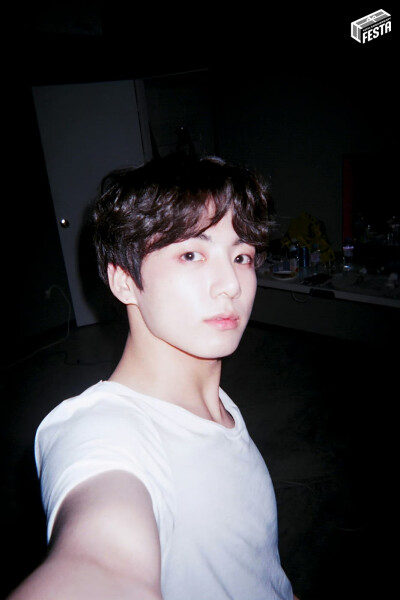 田柾国
230611 Weverse
[2023BTSFESTA]
BTS EXHIBITION '今, 日' FILM CAMERA Photo (B side ver.)