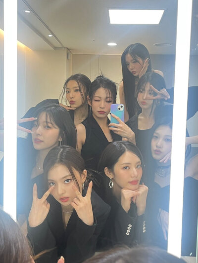 fromis_9