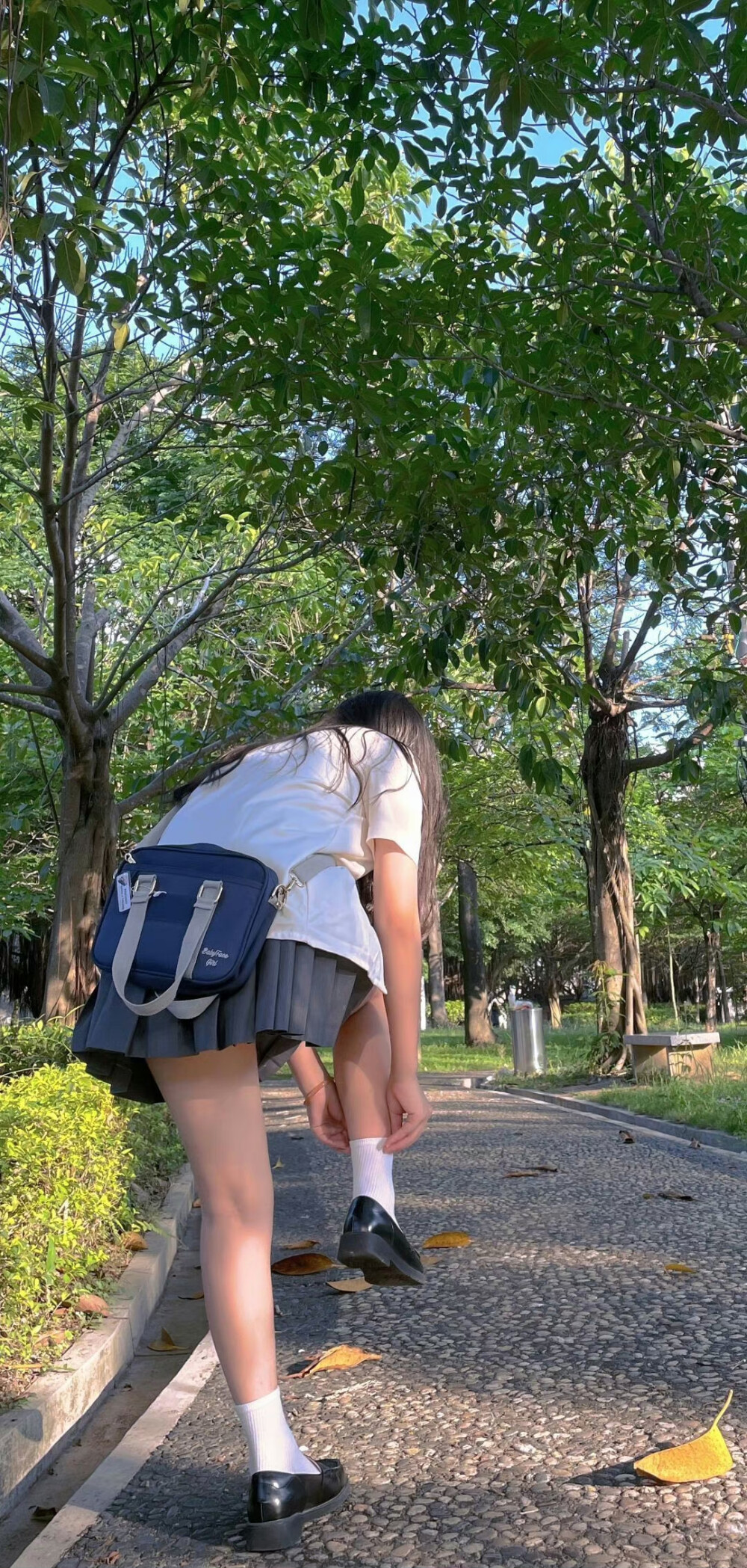 夏有風 花正濃 朝朝暮暮 等重逢 ​​​