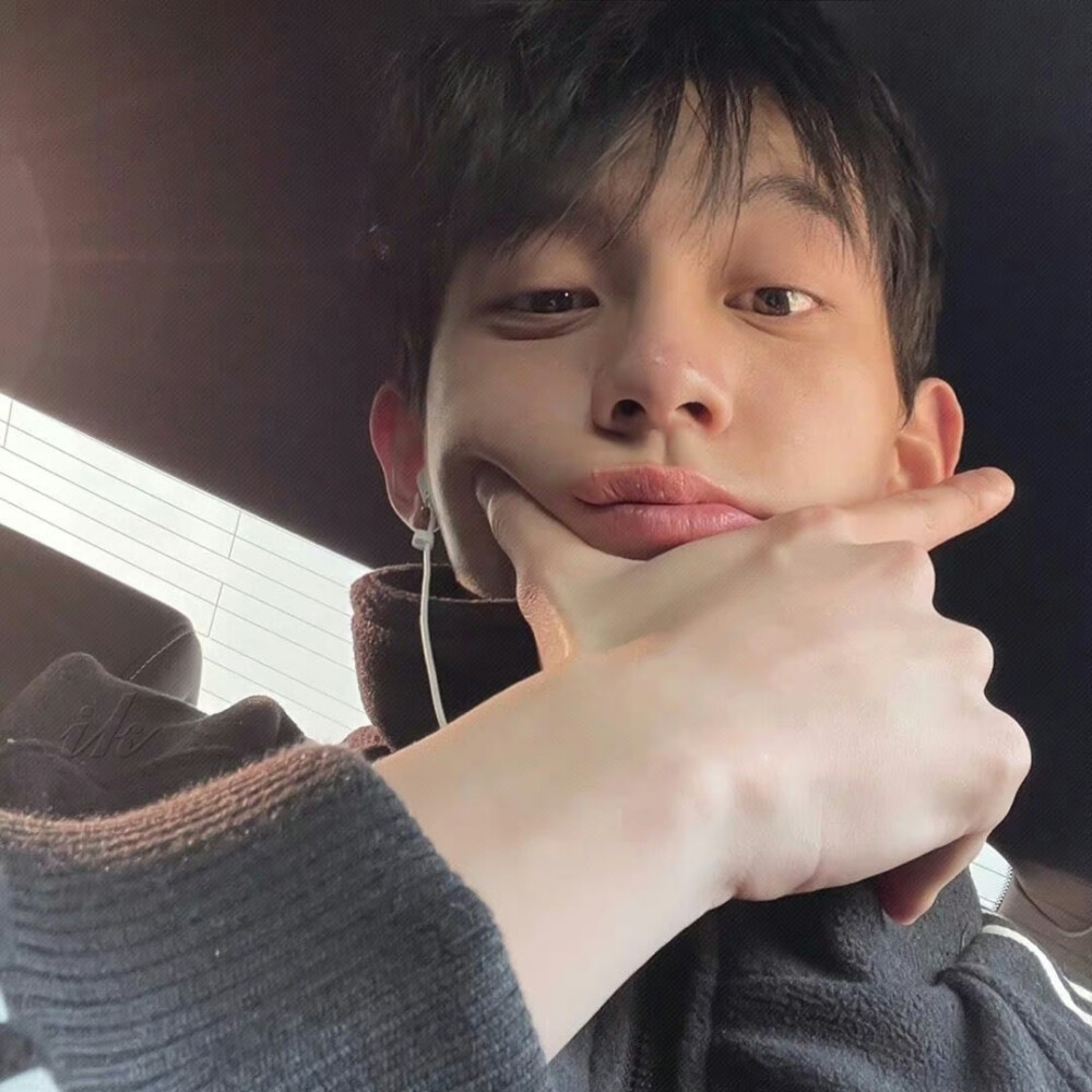 真人男生头像高清男头素质拿图