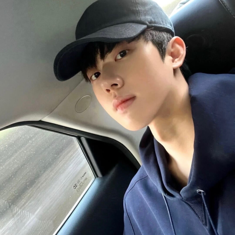 真人男生头像高清男头素质拿图