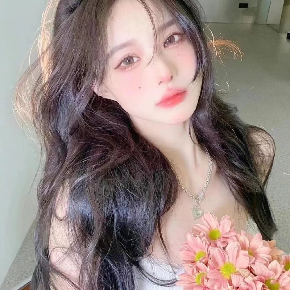 女头真人头像赞评论更多