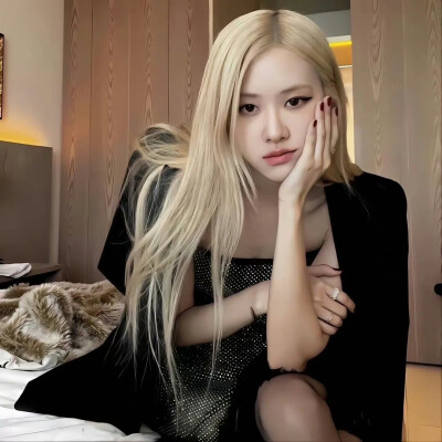 rosé 朴彩英