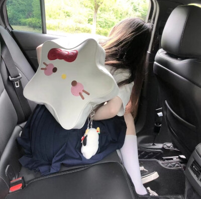 ᜊ(꒪ˊ꒳ˋ꒪)ᜊ 呆呆k