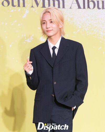 尹净汉（JEONGHAN）
❣️ⓈⒺⓋⒺⓃⓉⒺⒺⓃ❣️