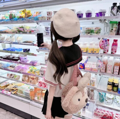 ᜊ(꒪ˊ꒳ˋ꒪)ᜊ 呆呆k