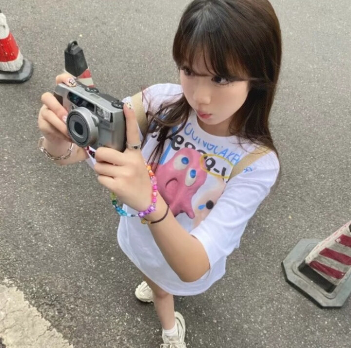 ᜊ(꒪ˊ꒳ˋ꒪)ᜊ 呆呆k