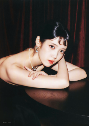 IU   ｜  李知恩

©Pink_MyEun