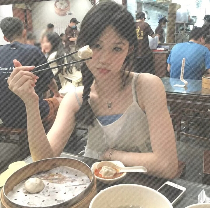 ᜊ(꒪ˊ꒳ˋ꒪)ᜊ 呆呆k