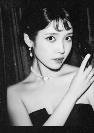 IU   ｜  李知恩

©Pink_MyEun