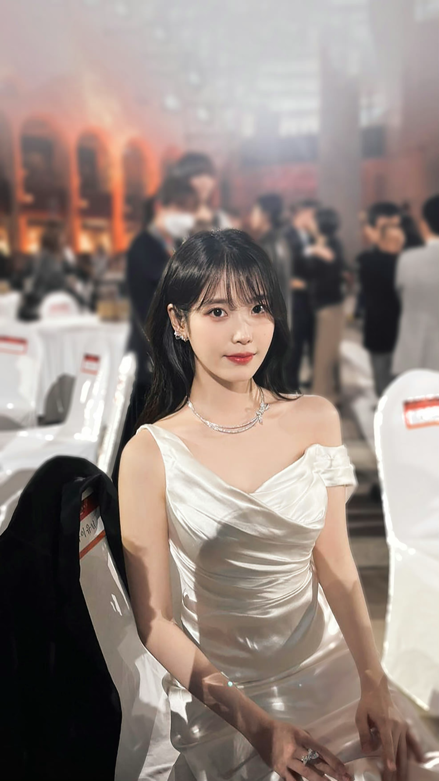 IU ｜ 李知恩
©Pink_MyEun