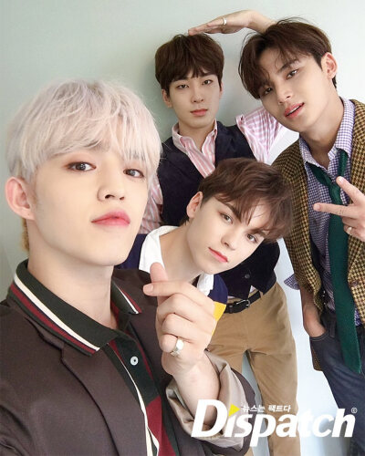 ❤︎次人❤︎
HIPHOPᵀᴱᴬᴹ
崔胜澈（S.COUPS）
全圆佑（WONWOO）
金珉奎（MINGYU）
崔韩率（VERNON）
☕︎ CR. Dispatch ☕︎
…