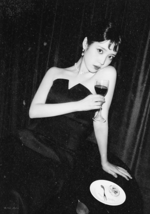 IU   ｜  李知恩

©Pink_MyEun