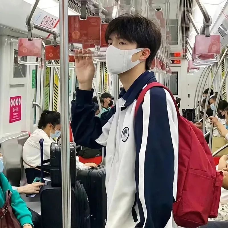 【男头像杂烩】男生头像#遮挡#宠物#唯美韩国#小清新#伤感#帅气#高清#暖男#欧美#霸气ᵎ鲜肉#By沐晴