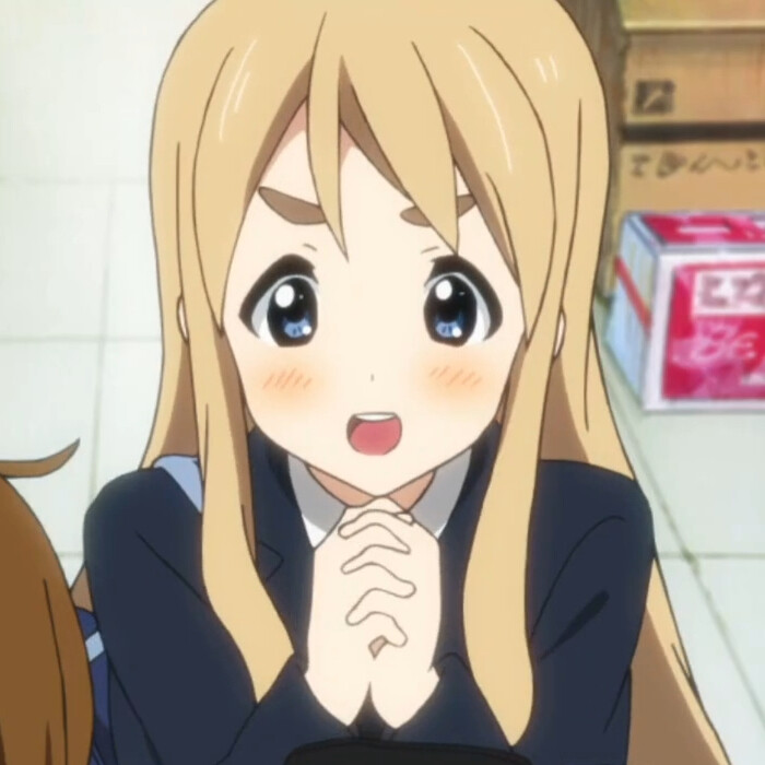 mugi，琴吹䌷