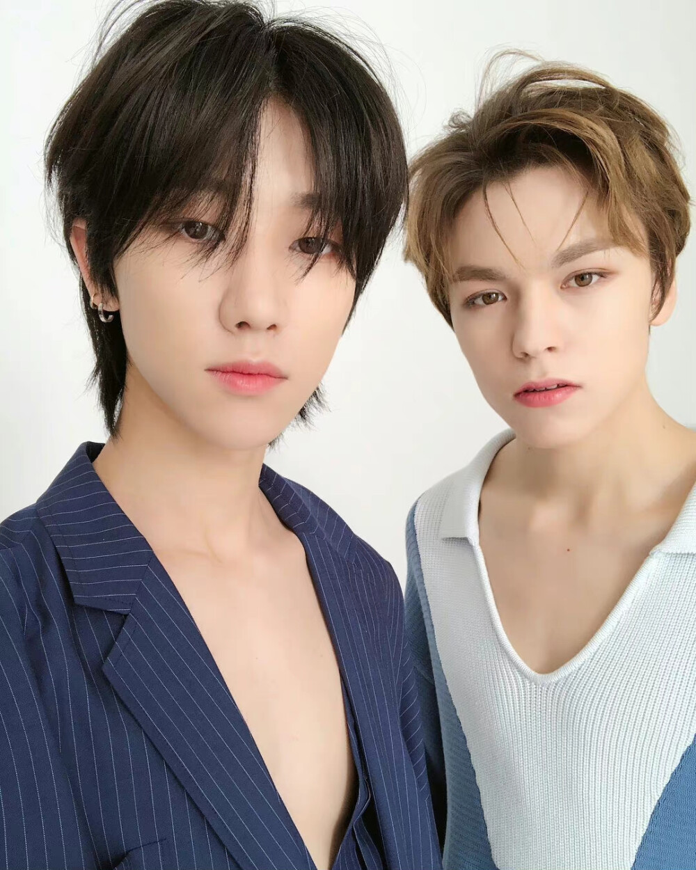 〖徐明浩♡崔韩率〗
❤︎率八❤︎
徐明浩（THE8）
崔韩率（VERNON）
❣️ⓈⒺⓋⒺⓃⓉⒺⒺⓃ❣️