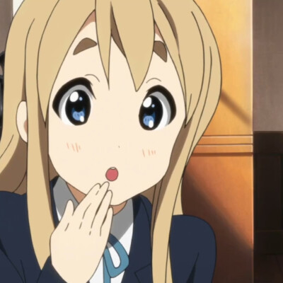 mugi，琴吹䌷