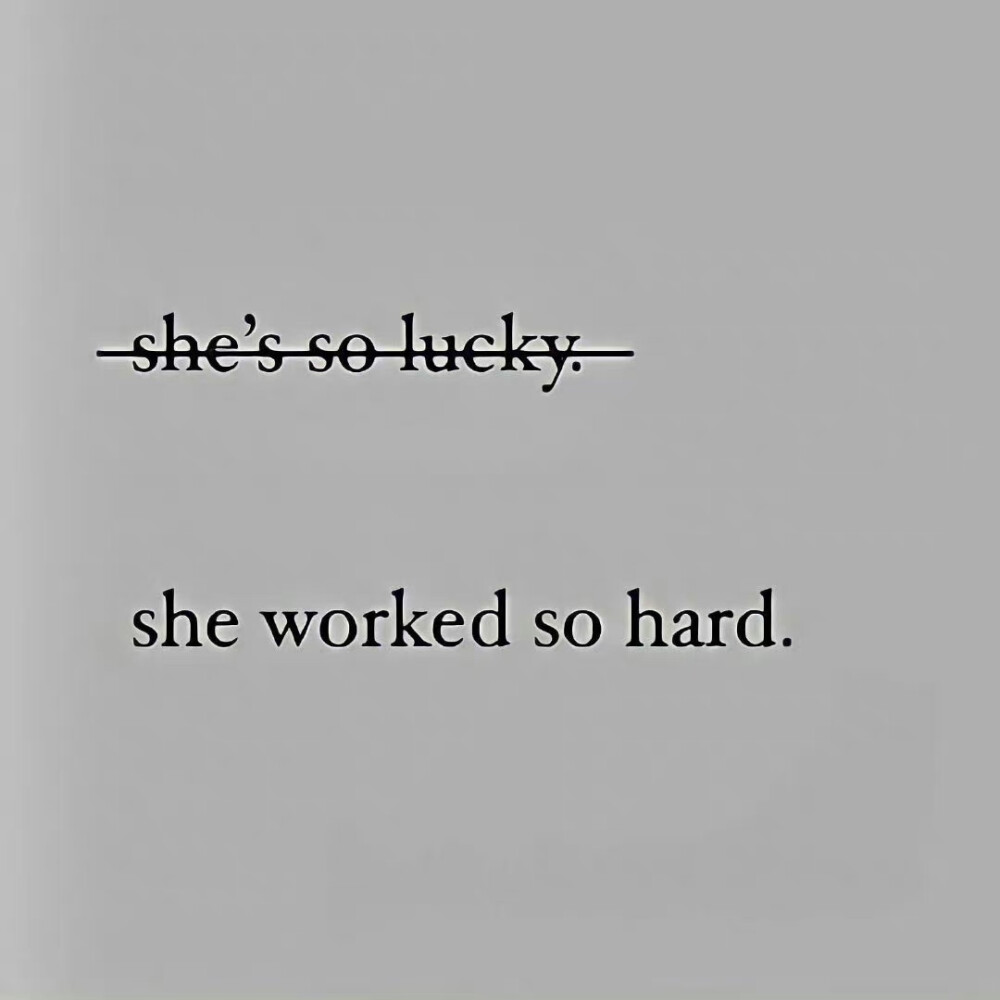 背景｜文案
浮世三千，吾爱有三，日月与卿，日为朝，月为暮，卿为朝朝暮暮。