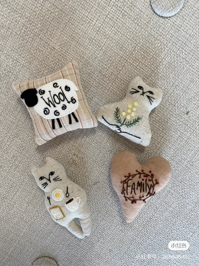 可爱精致刺绣小物件～～