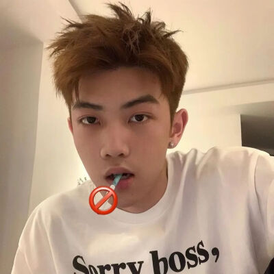 默认专辑2023年高清图男头像喜欢点赞